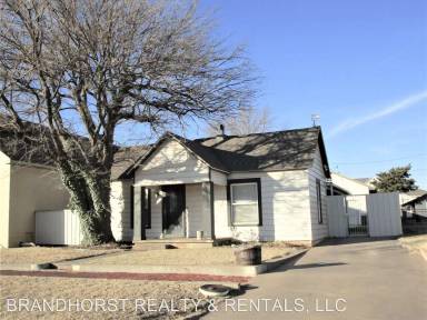 Main picture of 107 E Arapaho Ave