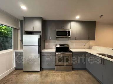 Main picture of 241 Lafayette Cir