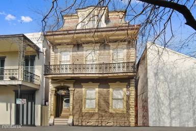 Main picture of 1309 Dauphine St