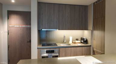 Main picture of 788 Brickell Plz