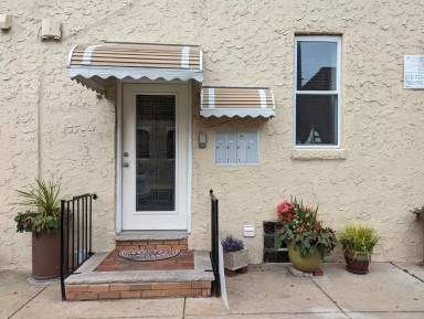 Main picture of 2102 Tasker St