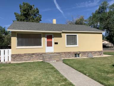 Main picture of 895 N 7th E
