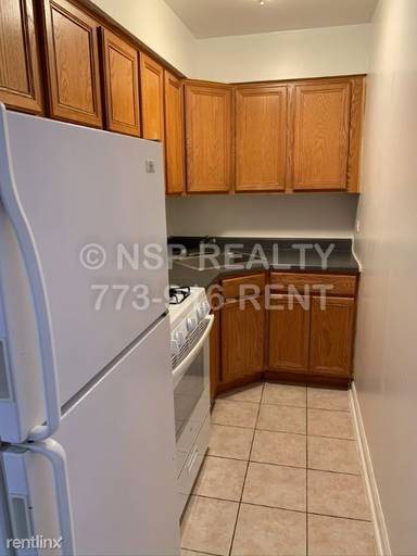 Main picture of 6830 N Sheridan Rd Apartments