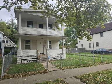 Main picture of 2107 W 83rd St