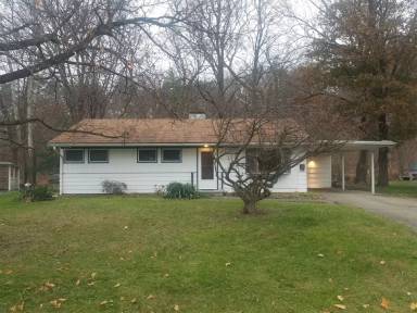 Main picture of 124 Lincoln Dr