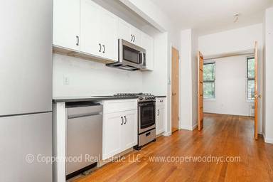 Main picture of 1386 2nd Ave