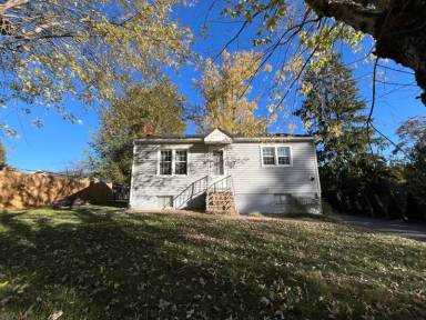 Main picture of 44 Axley St
