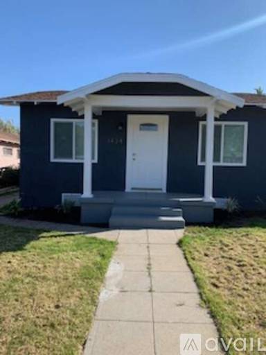 Main picture of 1434 W 98th St