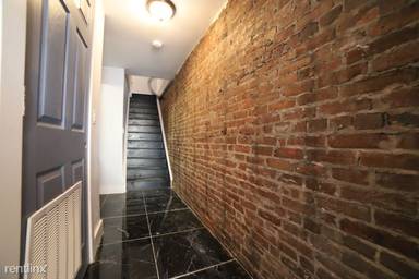 Main picture of 147 Van Horne St