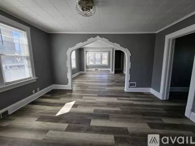 Main picture of 4915 17th Ave