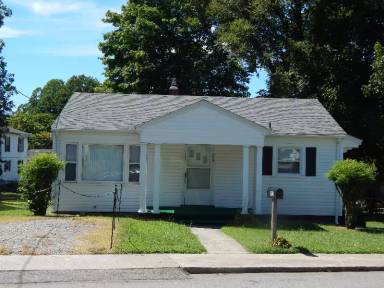 Main picture of 320 S Branch St