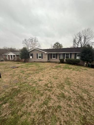 Main picture of 2600B Dixon Dr