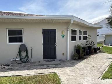 Main picture of 2702 S Atlantic Ave