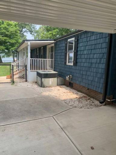 Main picture of 360 Sportsman Dr