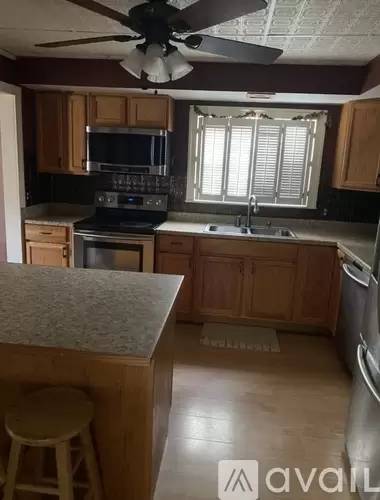 Main picture of 103 Olive St