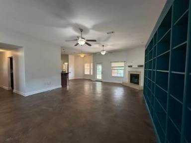 Main picture of 2343 Genevieve Way