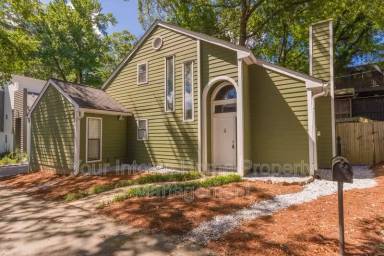 Main picture of 505 Oakdale Rd NE
