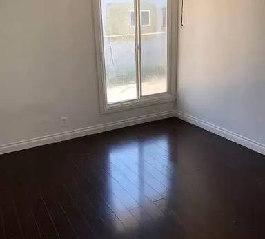 Main picture of 1815 S La Brea Ave