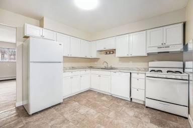 Main picture of 2320 30th St SW