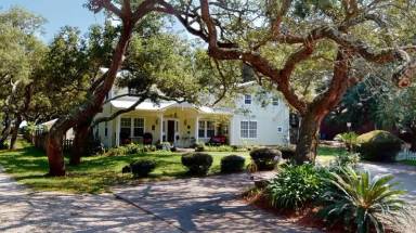 Main picture of 14887 Innerarity Point Rd