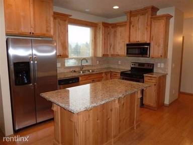 Main picture of 2959 SE 92nd Ave