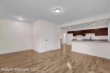 Main picture of 759 E Mallory Ave