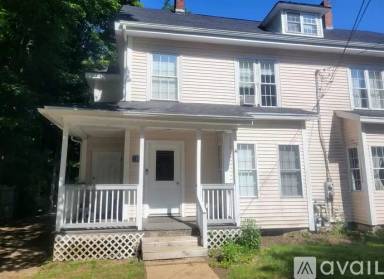 Main picture of 102 School St