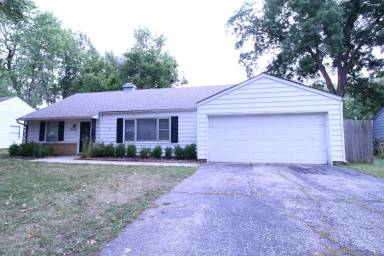 Main picture of 2315 W 77th St
