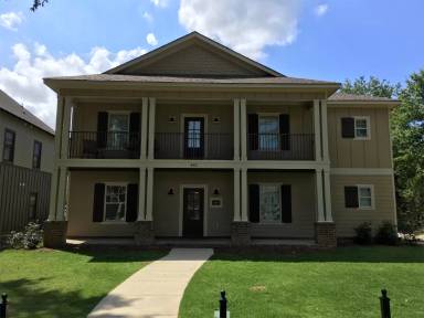 Main picture of 483 Meador Dr