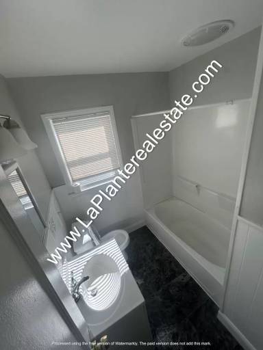 Main picture of 3418 Bellevue Rd