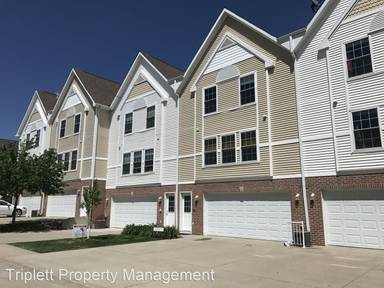 Main picture of 1169 SE Village View Ln