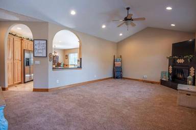 Main picture of 1171 E Cascade Ave