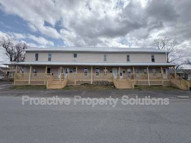 Main picture of 1404 Sanderson Ave
