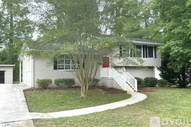Main picture of 2024 S Kent St