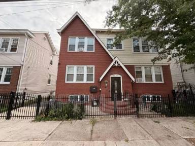 Main picture of 100-102 Grand Ave