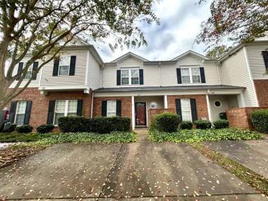 Main picture of 137 Ross Moore Ave