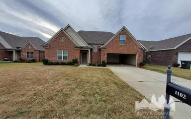 Main picture of 1126 River Wood Cir W