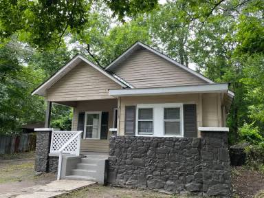 Main picture of 2113 1/2 13th Ave