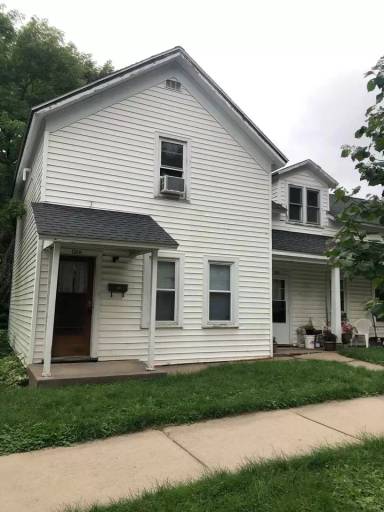 Main picture of 121 1/2 N 7th Ave