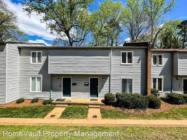 Main picture of 2009 Stoney Point Ln