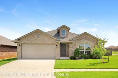 Main picture of 18200 Sandhurst Ct
