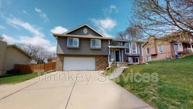 Main picture of 204 Summerset Dr