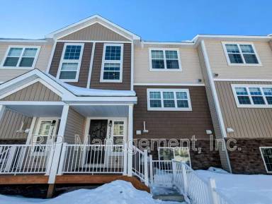 Main picture of 7557 Woods Edge Blvd