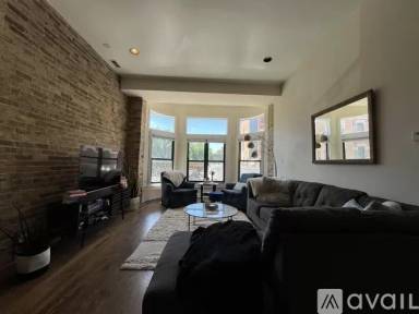 Main picture of 1439 N Milwaukee Ave