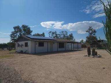 Main picture of 835 N 192nd Ave
