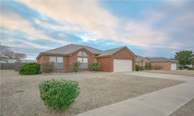 Main picture of 3109 Rampart Loop