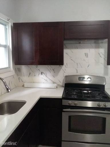 Main picture of 241 S 8th St