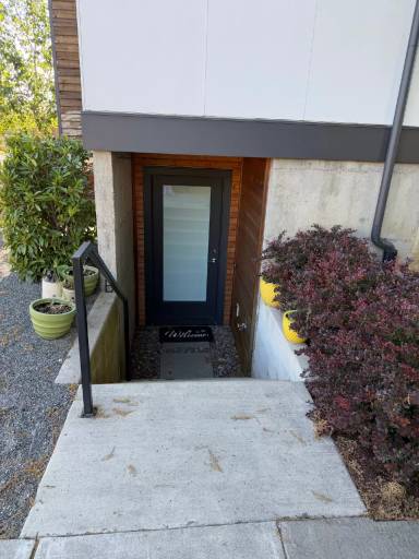 Main picture of 1755 NE Skidmore St