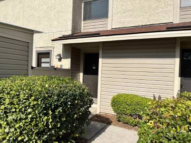 Main picture of 901 Olmstead Dr Condos