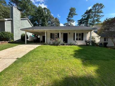 Main picture of 818 Choctaw Ave